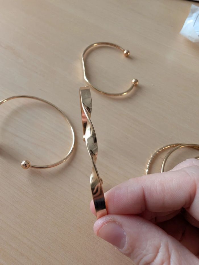 Lot de 5 bracelets neufs - photo numéro 4