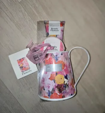 Coffret beauté arrosoir neuf
