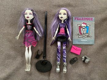 Lot poupées Spectra Vondergeist