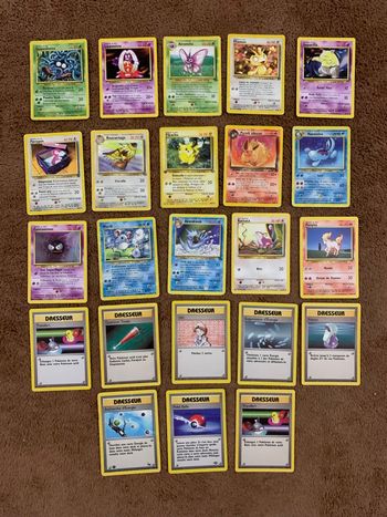 Lot de 23 cartes Pokémon anciennes