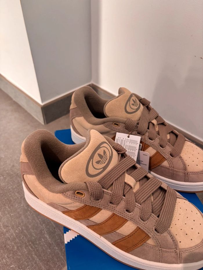 Baskets Adidas Campus 00s Taille 42 2/3 - photo numéro 3