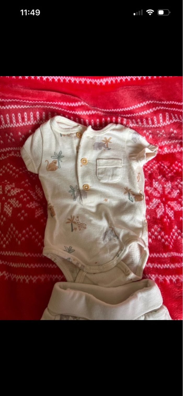 Ensemble bébé 1 mois - photo numéro 2