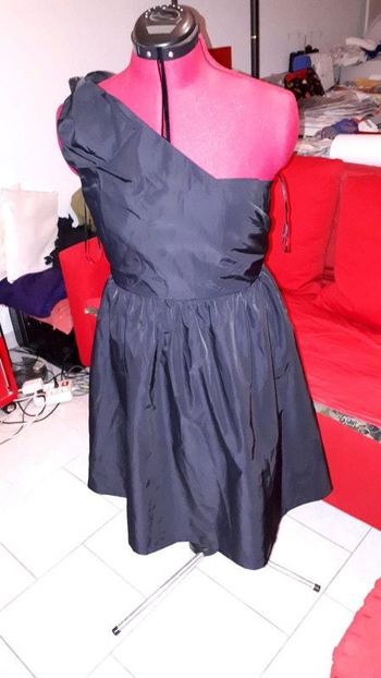 ROBE NOIRE