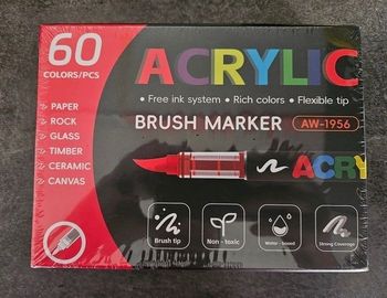 Boîte de 60 feutres acryliques 