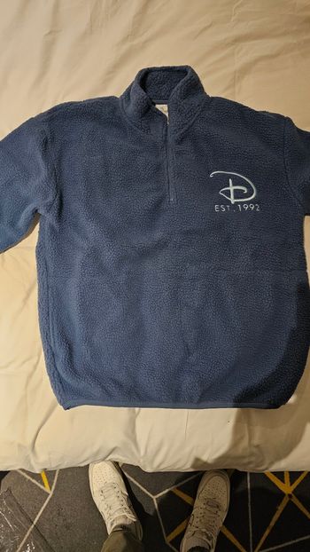 Polaire Disney stitch taille S ou L