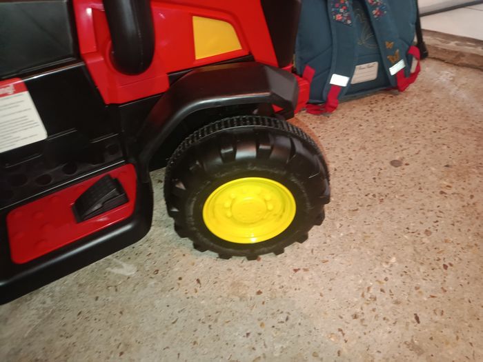 Tracteur enfant électrique 12V - photo numéro 6