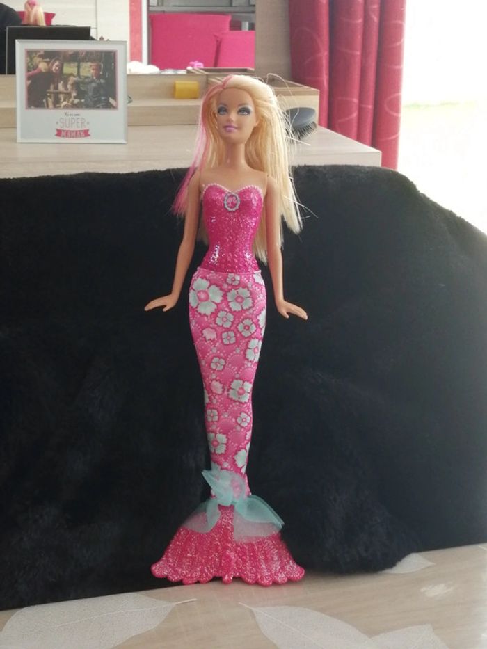 Lot de 5 Barbies - photo numéro 6
