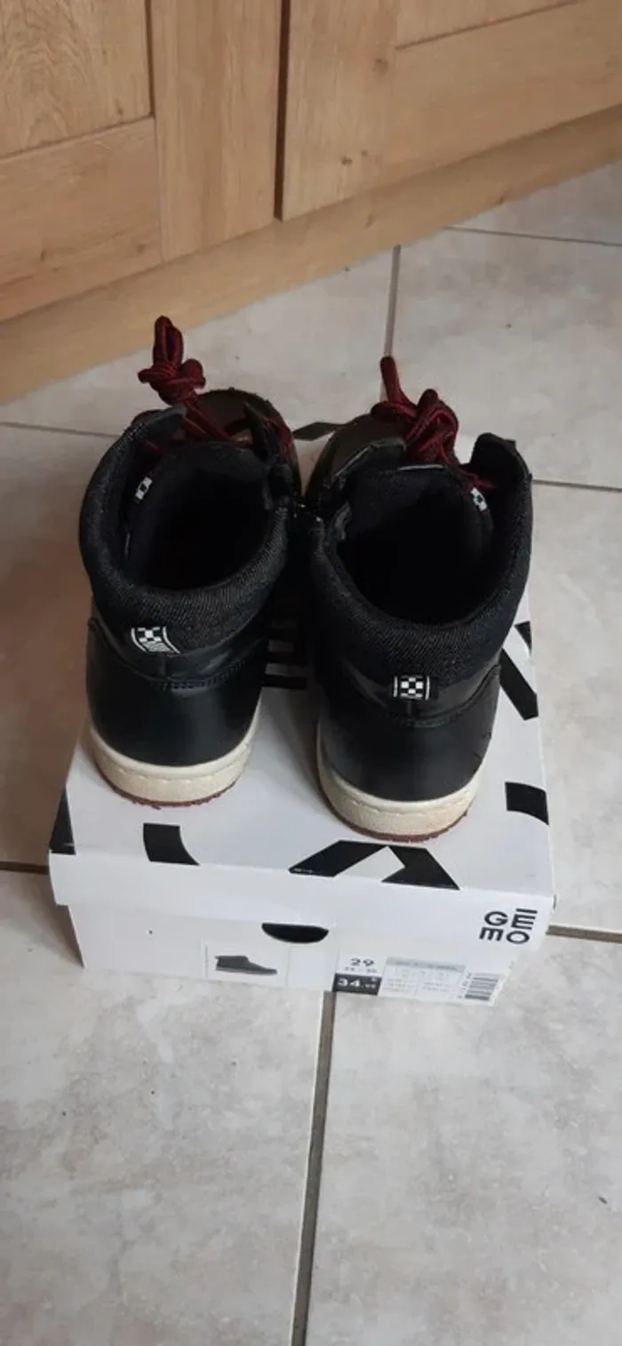 Chaussures à lacets "gémo" noires pointure 29 - photo numéro 5