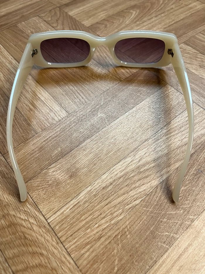 Lunettes de soleil look vintage et streetwear - photo numéro 4