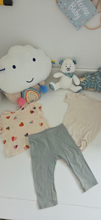 Ensemble t-shirt coeur legging et body