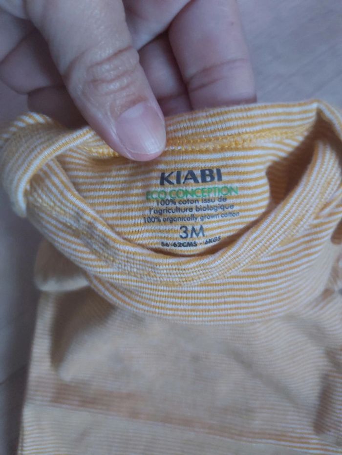 Lot de 3 bodies manches courtes mixte garçon/fille Kiabi 3 mois comme neuf (78) - photo numéro 9