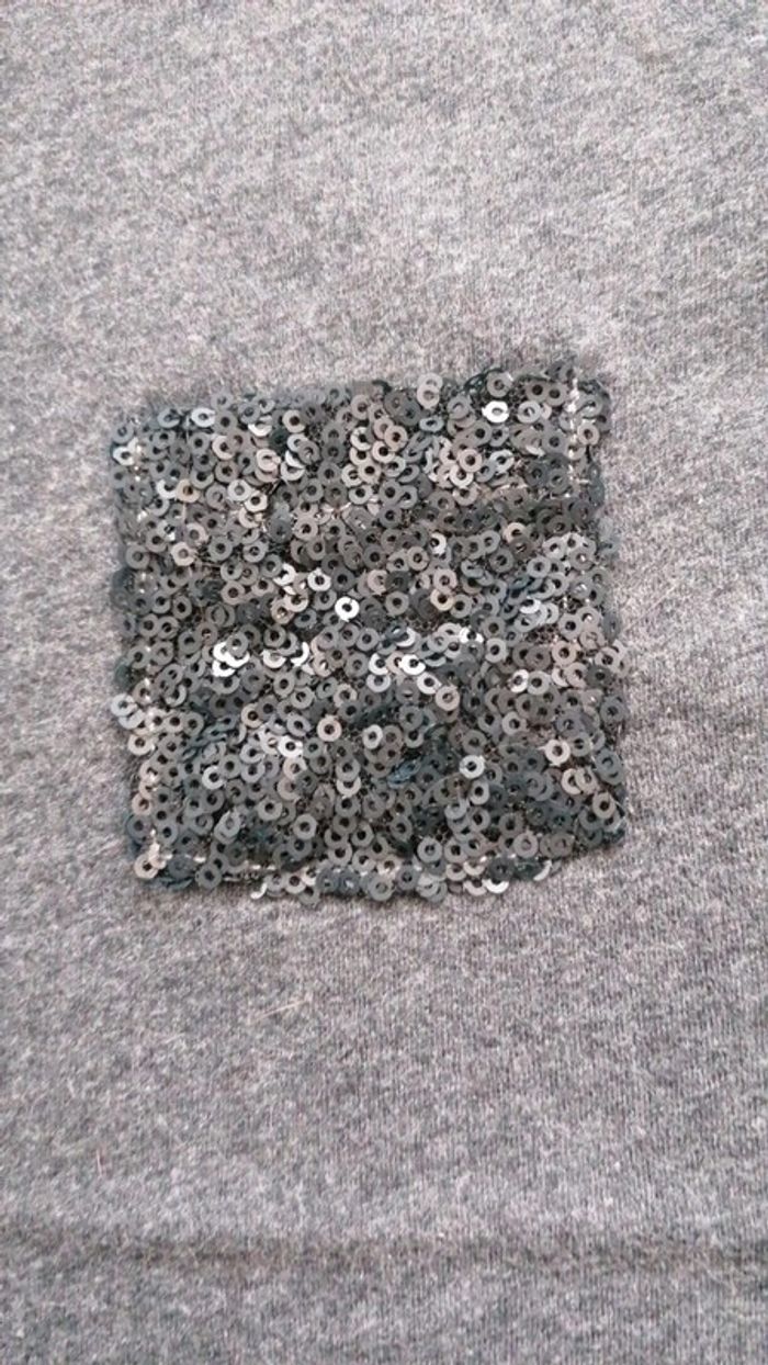 Tee-shirt gris 6 ans - photo numéro 2