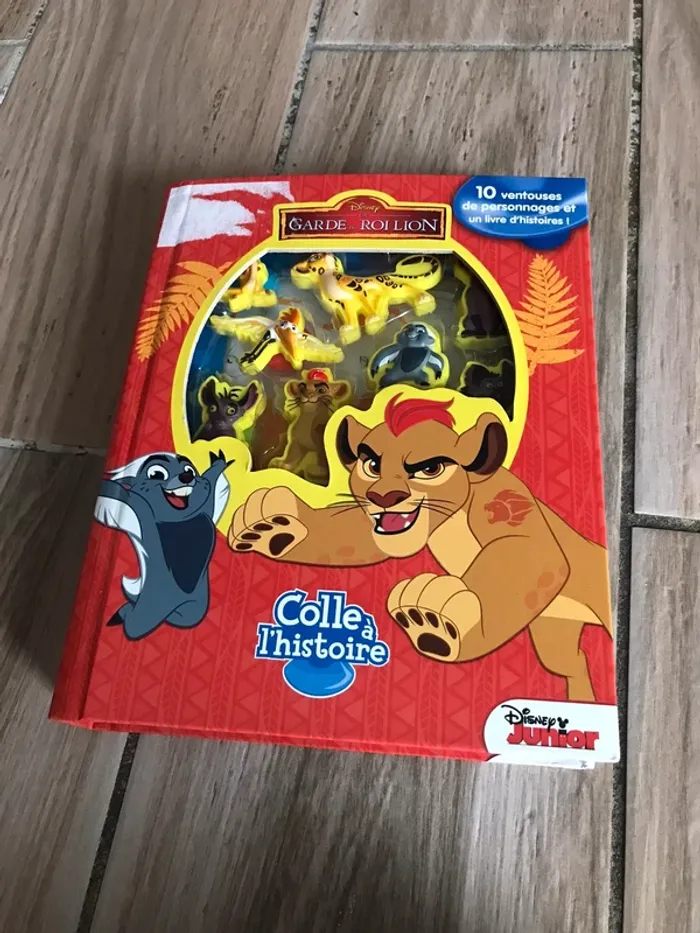 Livre collection Colle l'histoire Disney La Garde du roi lion