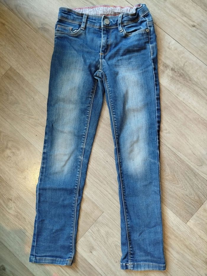 Jeans tape à l'oeil