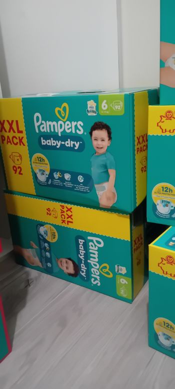 Couches pampers baby-dry taille 6 xxl