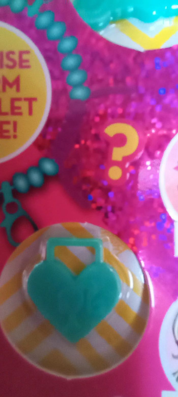 Bracelet et charms Barbie Neuf - photo numéro 13