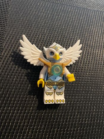 Lego Chima minifigure mini figurine Eris loc032 tribu des aigles 70114 officiel
