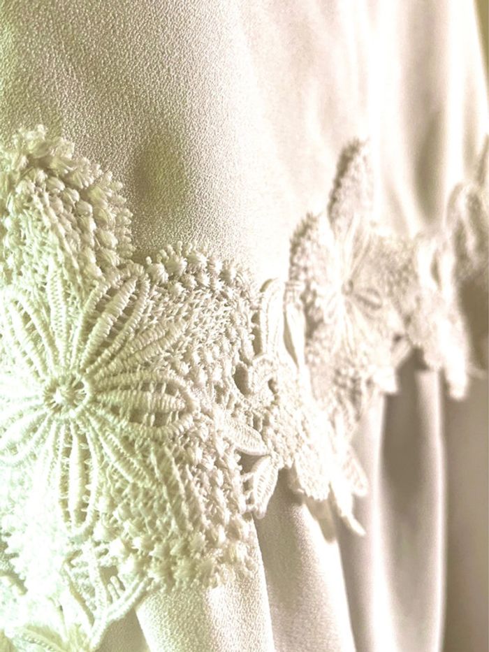 Top Élégant en Crème avec Détails en broderie - photo numéro 9