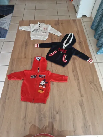 Lot - 3 sweat - 6 mois