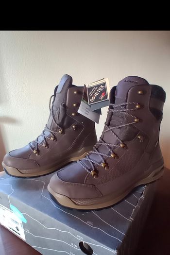Chaussures randonnée lowa neuves 43.5