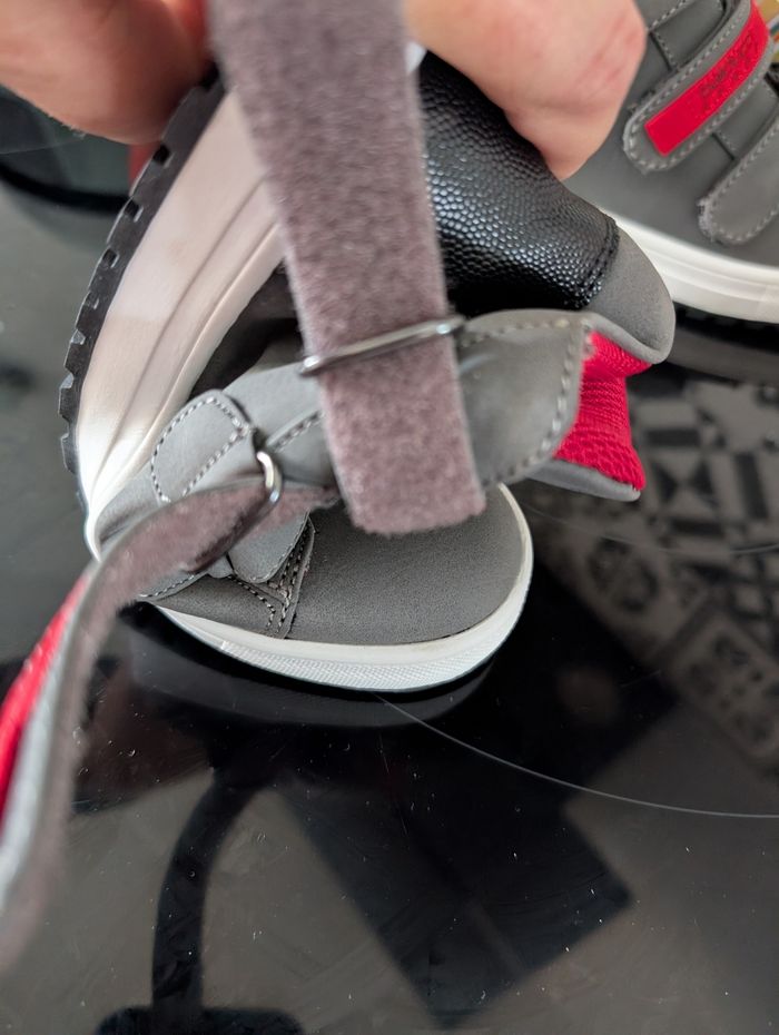 Baskets garçon. Taille 30. Neuf. Balducci. Semelle intérieure en cuir - photo numéro 8