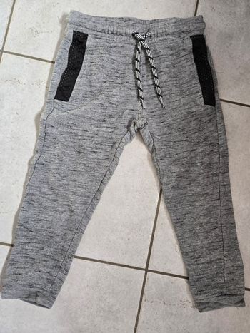 Pantalon jogging kiabi 4 ans
