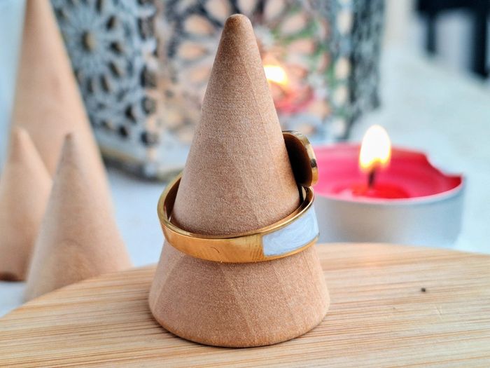 Bague Doré ouverte, avec du nacre blanc, Elégant et Minimaliste, Ajustable - photo numéro 4