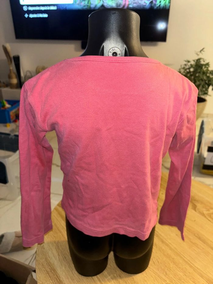 TEE shirt fille 6 ans en très bon état - photo numéro 2