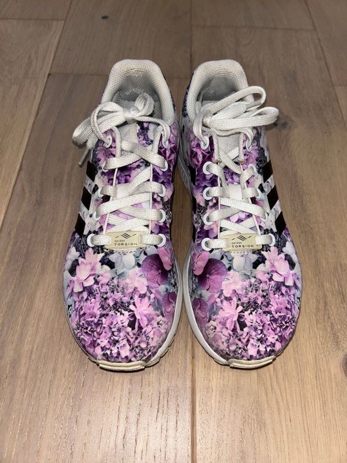 Baskets Adidas Torsion - Taille 37 - Motif floral violet