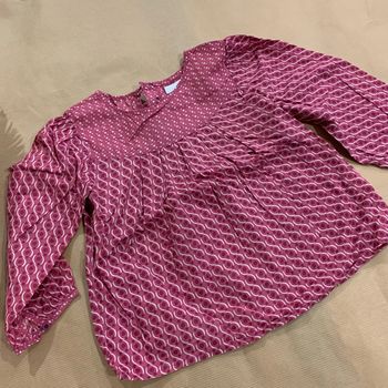 Blouse rose à motifs