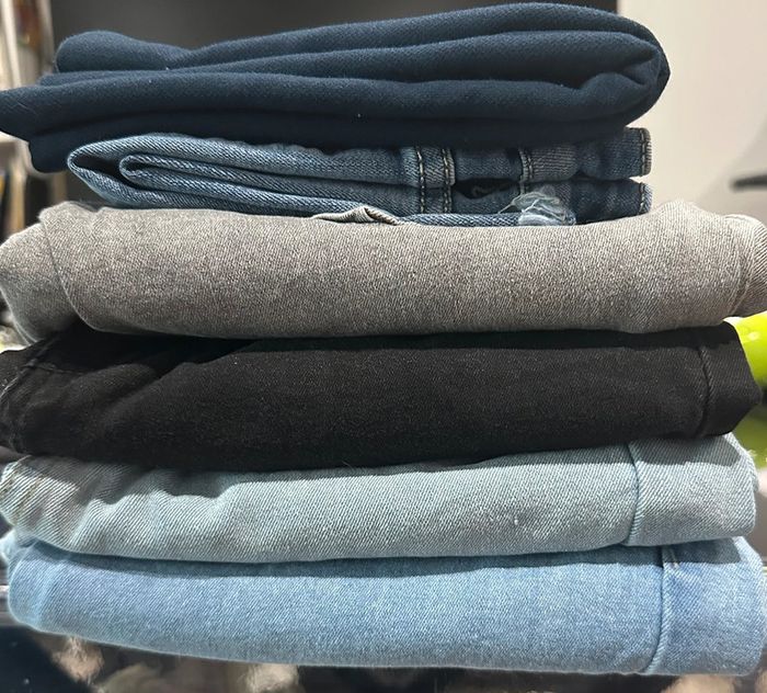 Lot de 4 jeans et 2 short taille S