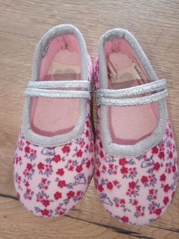 Chaussons fille T21