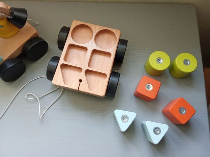 Camion et grue en bois - photo numéro 3