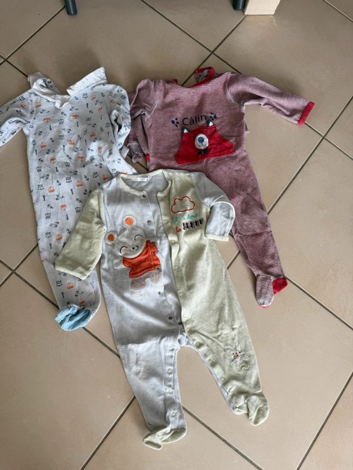 Lot de 14 pyjamas une pièce - photo numéro 6
