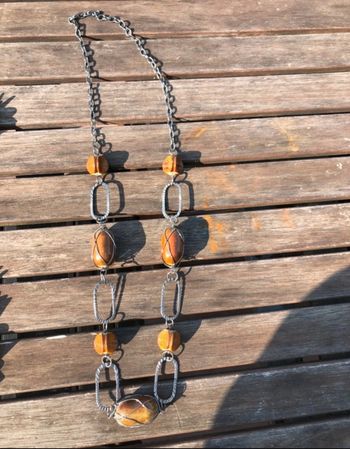 Collier neuf long pierres bleues
