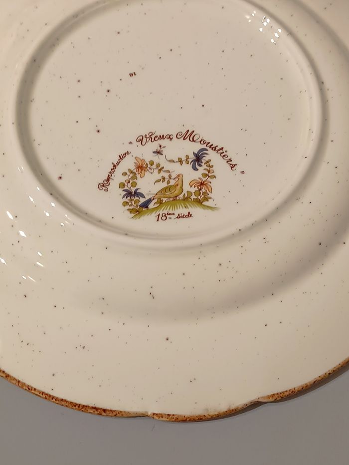 Assiette reproduction Vieux Moustiers - photo numéro 7