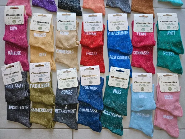 Chaussettes a paillettes dépareillées - photo numéro 2