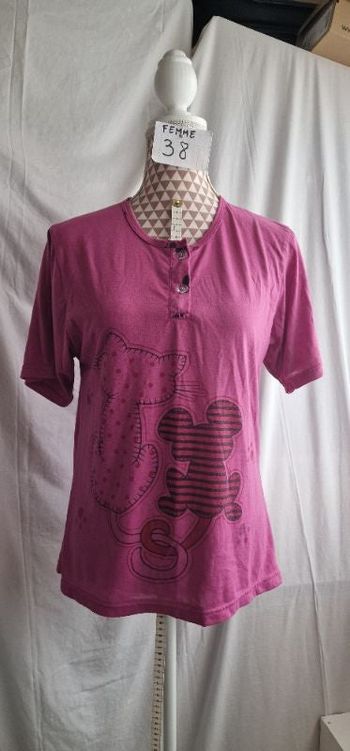 Tee-shirt, rose,à motif, en très très bon état, en coton & polyester, longueur 62cm