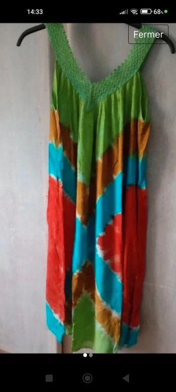 Très belle robe coloré