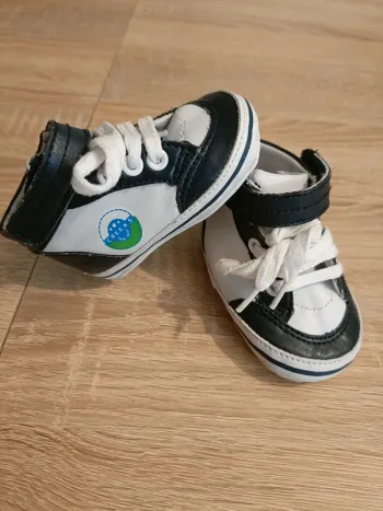 Chaussure bébé - 18