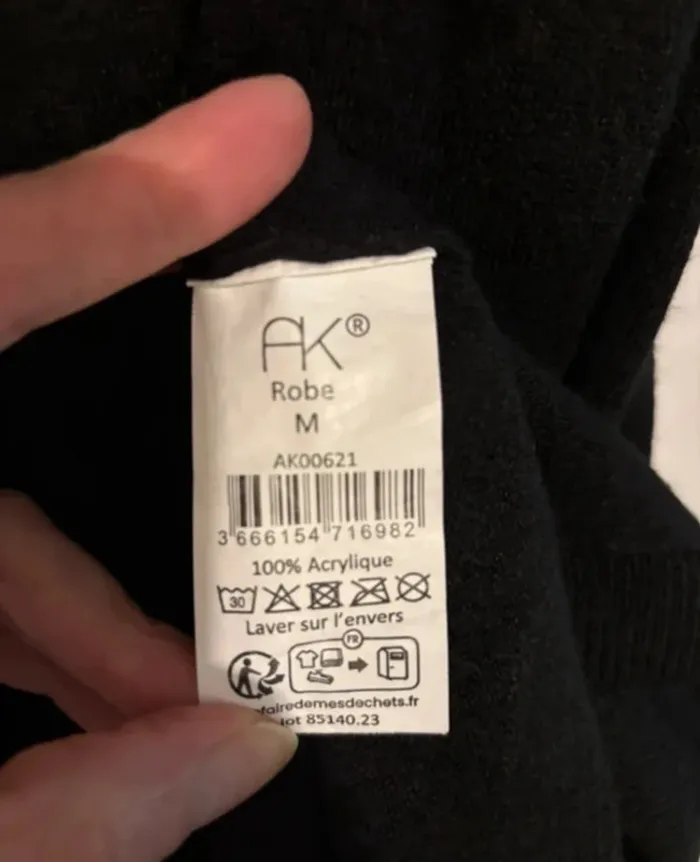 Robe pull noire neuve à ceinture – Anna Karel – Taille M - photo numéro 6
