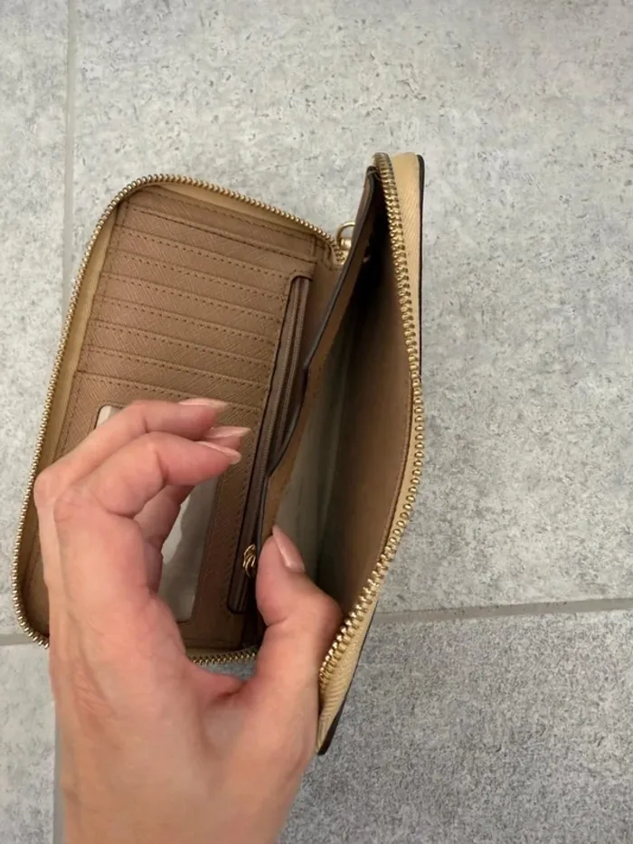 Portefeuille Michael Kors doré - photo numéro 4
