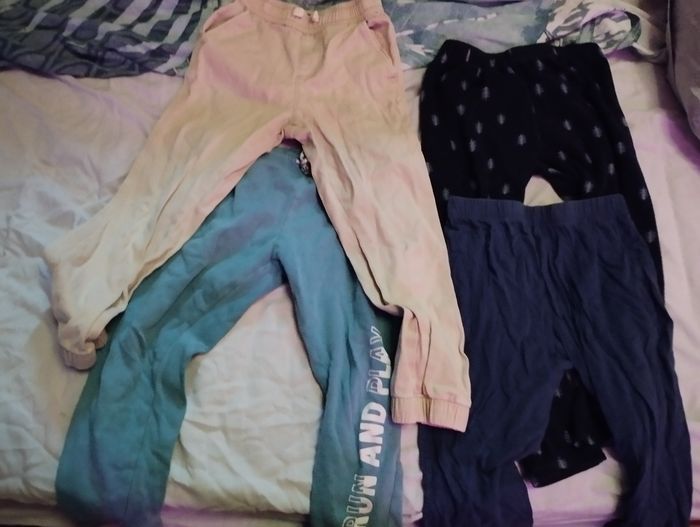 Lot pantalon 5/ 6 ans GARÇON