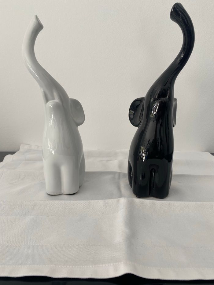 Éléphants en céramique noir et blancs - photo numéro 2