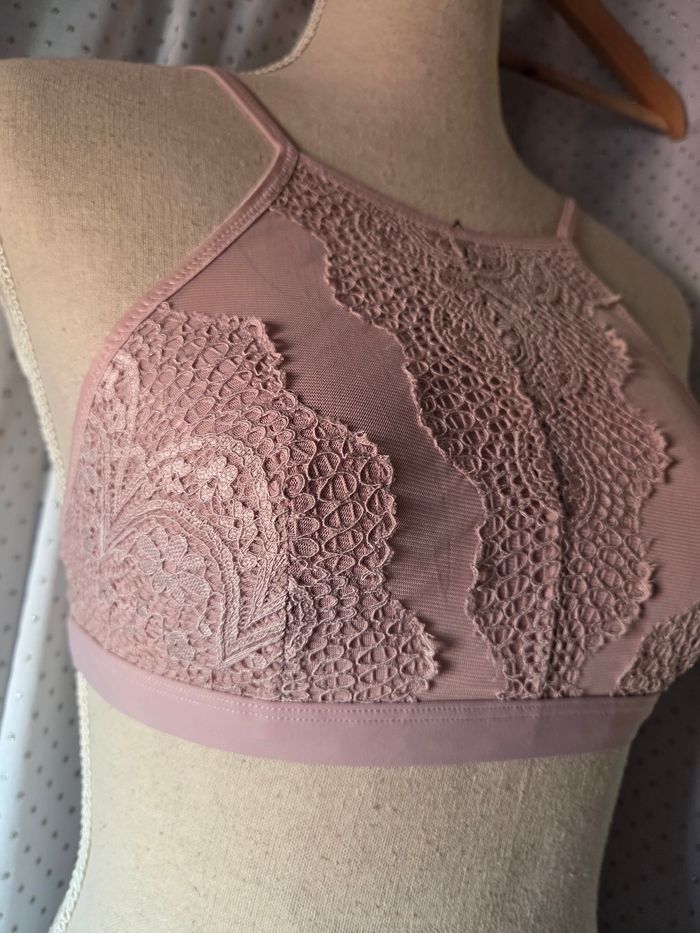 Soutien gorge  dentelle rose, taille M, Neuf sans étiquette - photo numéro 2