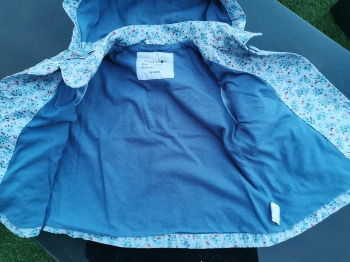 Trench court bébé fille bleu motif liberty 18 mois boutchou excellent état - photo numéro 6