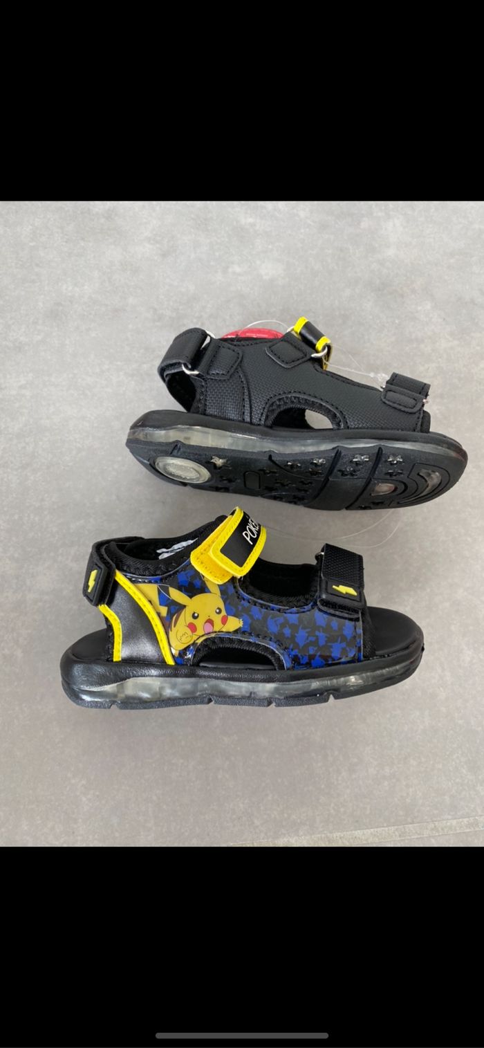 Sandales Pokémon Taille 25 - photo numéro 3