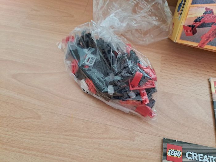 Lego 31100 creator la voiture de course - photo numéro 5