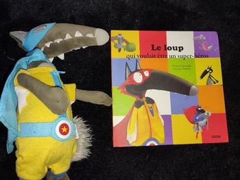 Le loup qui voulait être un super héro