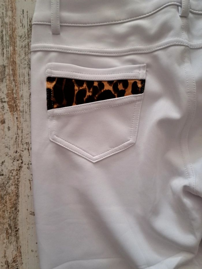 Pantalon blanc poches 🐆 et strass neuf - photo numéro 6